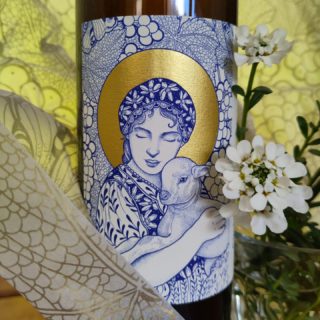 Le printemps arrive. Les mises en bouteilles des élevages avancent et la taille est presque terminée 💮
.
Merci @anuklucie @carolinekarenine @swisswinevalais @chaillotbouchons @vetrum_ag @vitorqepid
#biosuisse #valaisvinbio #swisswinevalais #alpinewine #jungeschweizneuewinzer #nousartisanesduvin